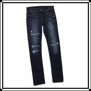 Joe’s Jeans Boyfriend Slim Distressed Mid Rise W24